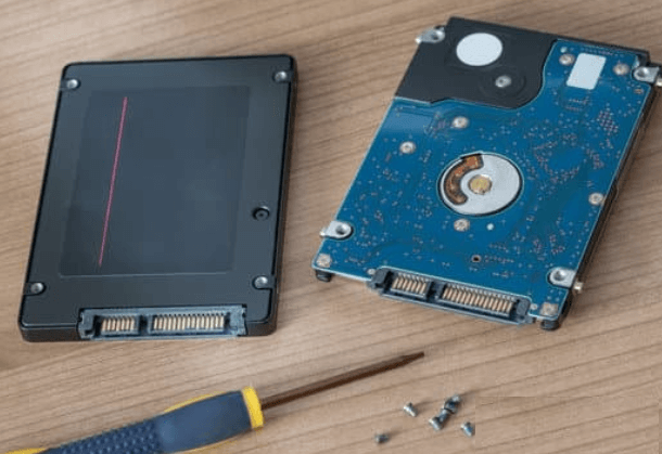 Prepare tools to isntall ssd on Windows 8.1