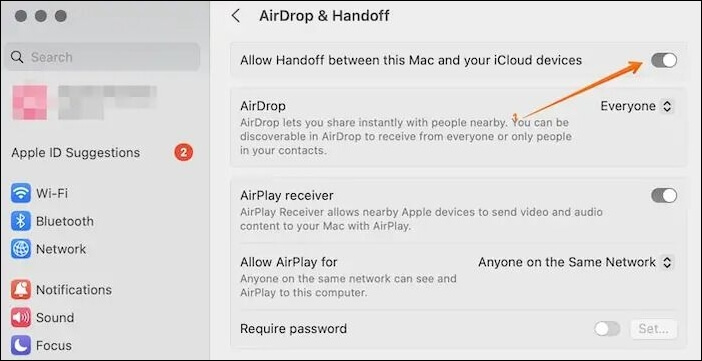 Turn on Allow Handoff between Mac and iCloud Services